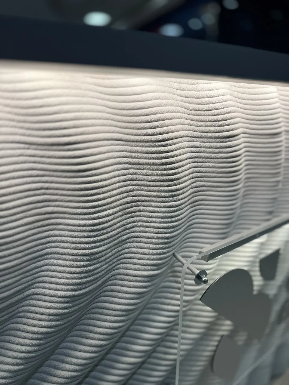 Close-up of the printed waves